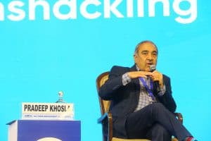 Unshackling Leadership in the Age of AI
